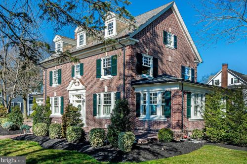 125 Kings Hwy, Tavistock, NJ 08033-2188