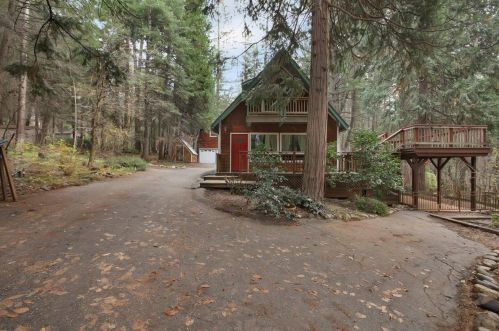 5191 Happy Pines Dr, Michigan Bluff, CA 95631-9693
