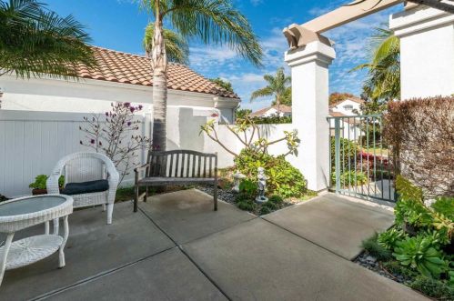 6039 Piros Way, Oceanside, CA 92056-7266