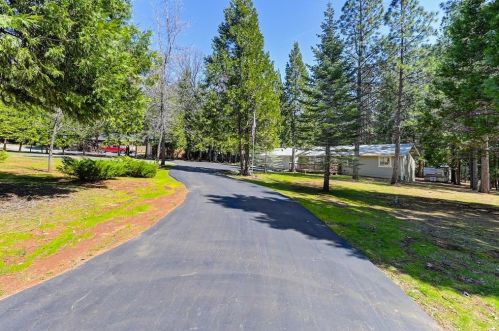 5775 Happy Pines Dr, Michigan Bluff, CA 95631-9640