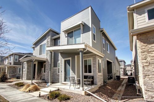 23590 5th Dr, Aurora CO  80018-1602 exterior