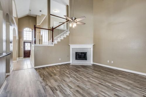 5408 Meadow Valley Dr, Fort Worth, TX 76123-2841