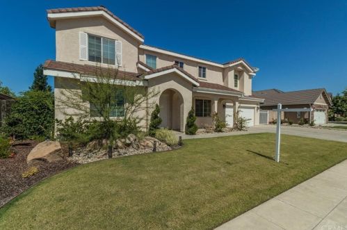 2192 Carson Ave, Clovis, CA 93611-5082
