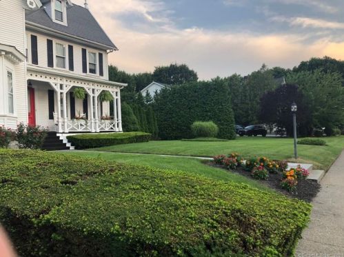 31 Atwater Ave, Derby CT  06418-1409 exterior