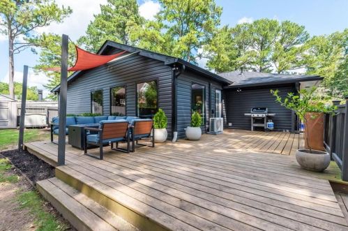 2334 Cortez Way, Atlanta GA  30319-3914 exterior