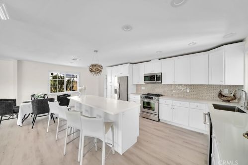 5771 Heil Ave, Huntington Beach CA  92649-3771 exterior