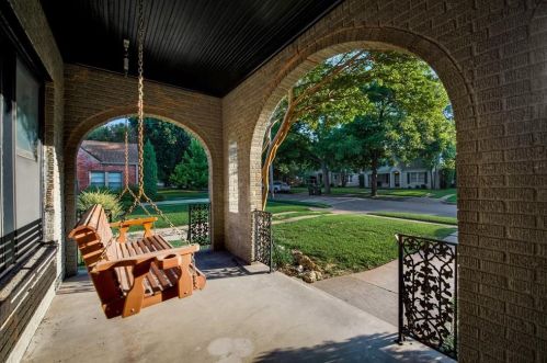 3225 Greene Ave, Fort Worth, TX 76109-2321