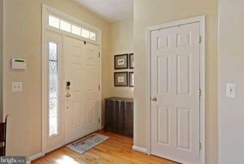 2308 Battery Hill Cir, Woodbridge, VA 22191-6039