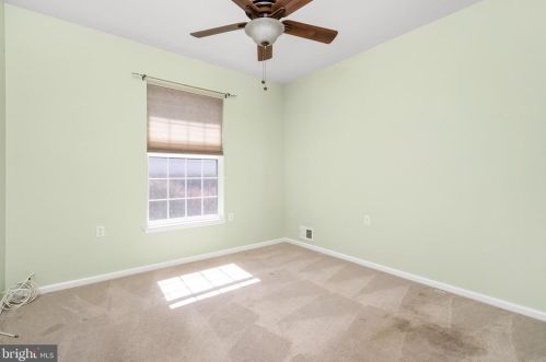 22 Honey Flower Dr, Trenton NJ  08620-9688 exterior