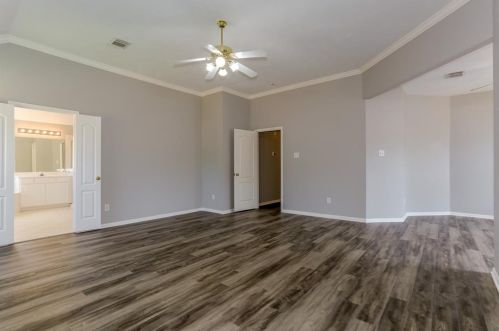 2207 Stoneycreek Park Ct, Conroe TX  77385 exterior