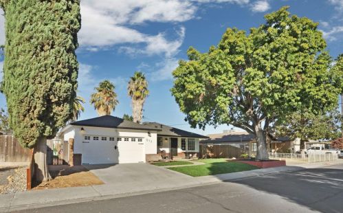 617 Willow Ave, Manteca, CA 95337-5563