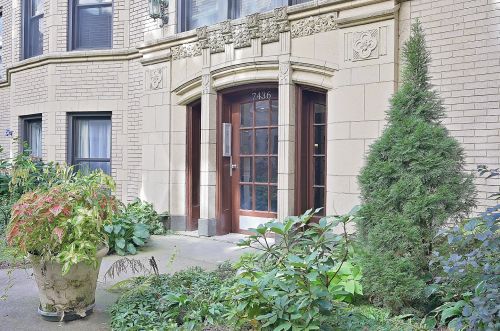 7436 Hermitage Ave, Chicago, IL 60626-1638