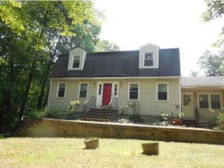 50 Bartley Hill Rd, Londonderry, NH 03053-2424