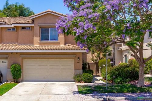 848 Daybreak Pl, Vista, CA 92084-3347