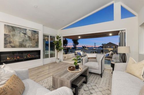 1935 Cambridge Ave, Cardiff By The Sea, CA 92007-1617
