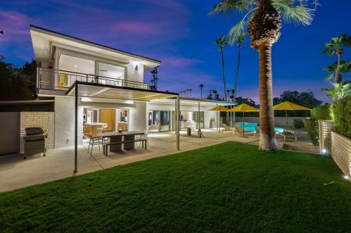 2211 Vista Dr, Palm Springs, CA 92262-2760