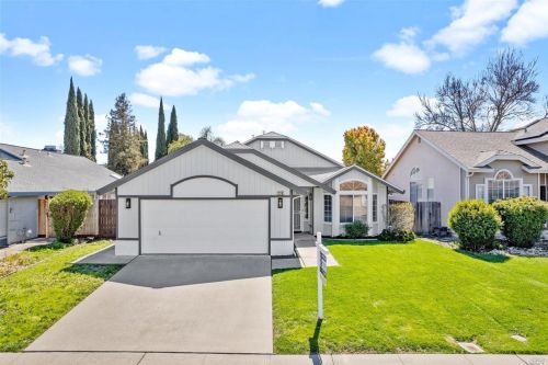 790 Bluebird Dr, Vacaville, CA 95687-7265