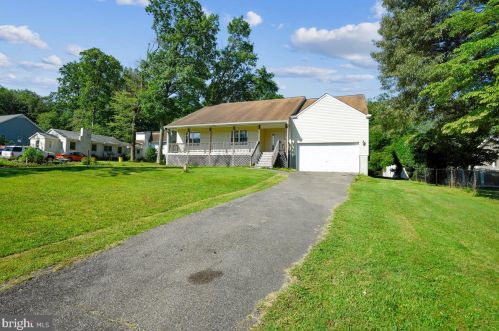 7888 Belhaven Ave, Riviera Beach, MD 21122-3700