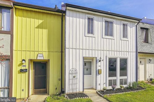 1020 Charles St, Herndon, VA 20170-3433