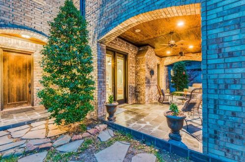 2801 River Brook Ct, Fort Worth, TX 76116-0931