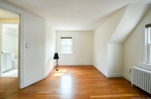 53 Flagler Ave, Cheshire CT  06410-2201 exterior