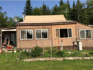 3208 Old Duck Pond Rd, Sheffield, VT 05866-9702