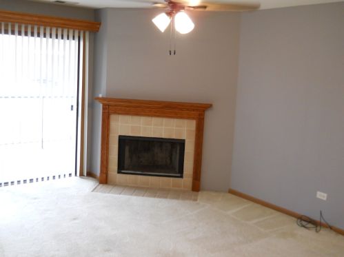 651 Hapsfield Ln, Buffalo Grove, IL 60089-3365