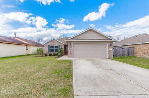 6131 Fox Ridge Dr, Angleton, TX 77515-2512