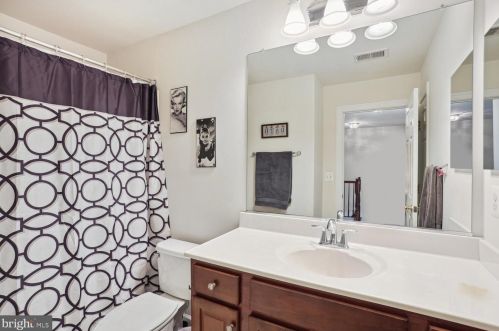 8173 Mccauley Way, Lorton VA  22079-2969 exterior