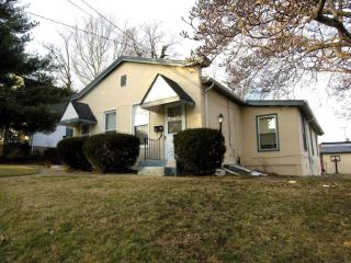 3142 Mozart Ave, Cincinnati, OH 45211-5644
