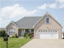 1322 Davy Crockett Dr, Murfreesboro, TN 37129-7686