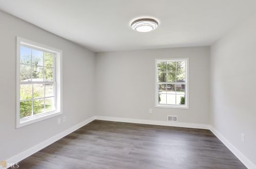 2818 Meadowview Dr, Atlanta GA  30316-4326 exterior