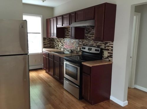 6 Metcalf Ave, Providence, RI 02911-3118
