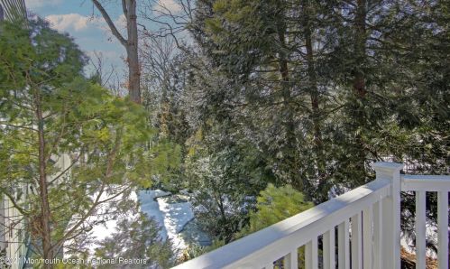 9 Fox Hill Rd, Middletown NJ exterior