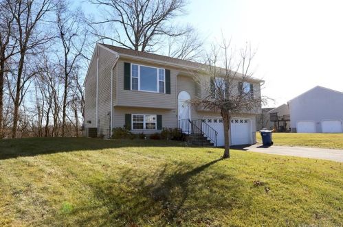 52 Brentwood Ln, Windsor, CT 06095-1830