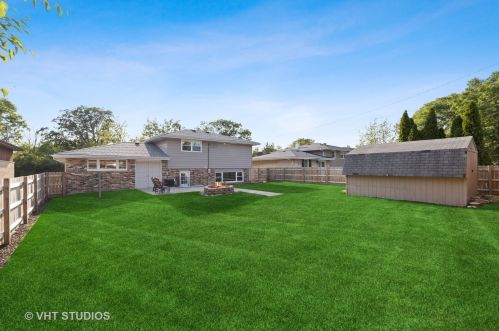 1109 Walter St, Lemont IL  60439-3952 exterior