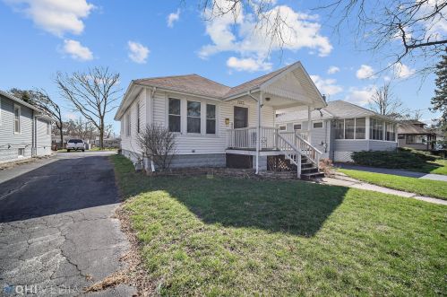 1763 Pine Rd, Homewood, IL 60430-1328