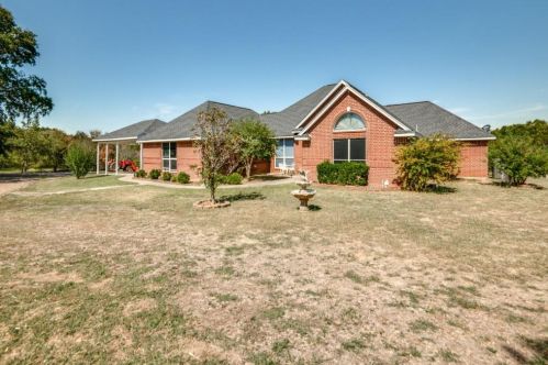 8816 Cleburne Hwy, Granbury, TX 76049-2214