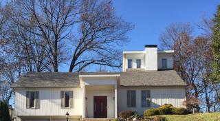 403 Shorewood Ct, Valpo, IN 46385-7720