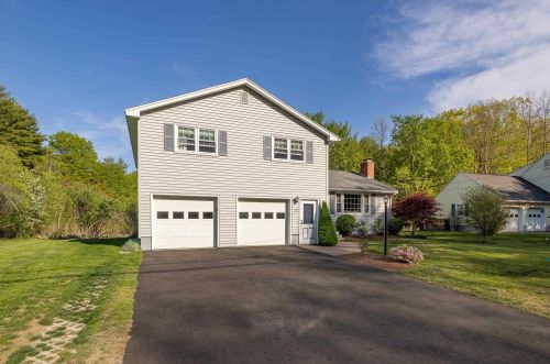 12 Harding Rd, Portsmouth, NH 03801-5834