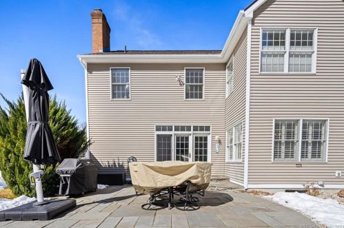 8 Winter Village Rd, Granby CT  06035-1130 exterior