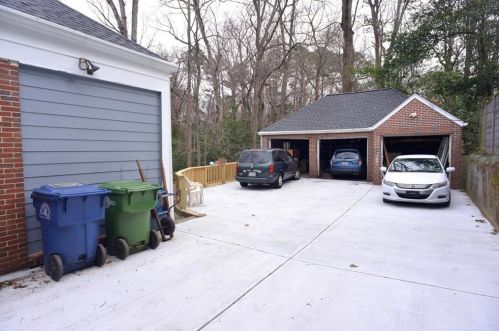 509 Claire Dr, Atlanta GA  30307-1829 exterior