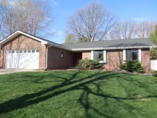 1711 Buckingham Dr, Lincoln, NE 68506-1721