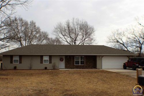 805 2nd St, Americus, KS 66835