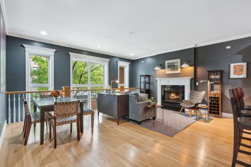 5218 Winthrop Ave, Chicago, IL 60640-6975