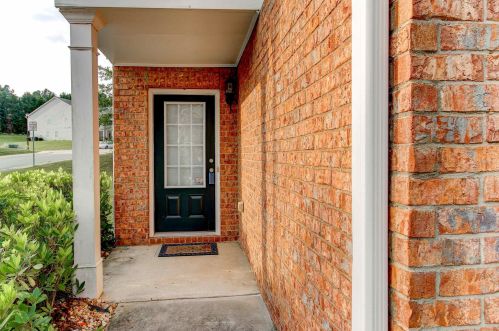 2027 Briar Creek Ct, Conyers GA  30012-7124 exterior