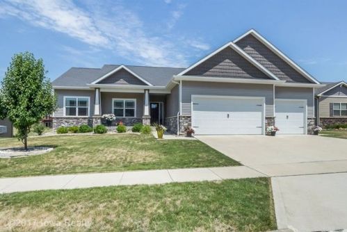 165 Emerson Ln, Waukee, IA 50263-2100