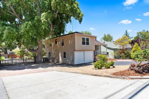 754 Cordilleras Ave, San Carlos, CA 94070-2914