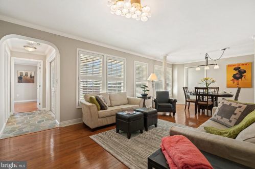 8017 Ellet Rd, Springfield VA  22151-1921 exterior