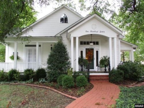 107 Poplar St, Martin, TN 38237-3118